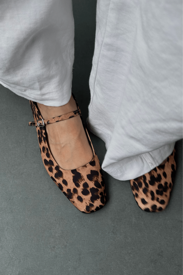 Leopar Desenli İnce Bantlı Kadın Babet Suni Deri
