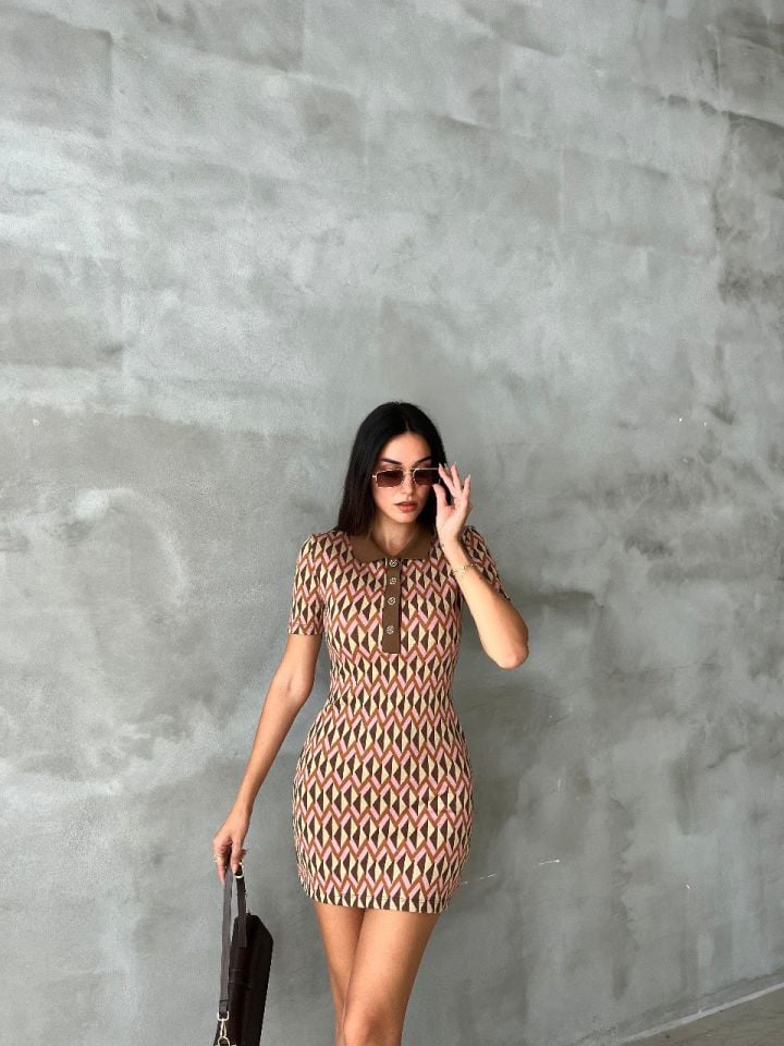 Jakar desenli triko elbise