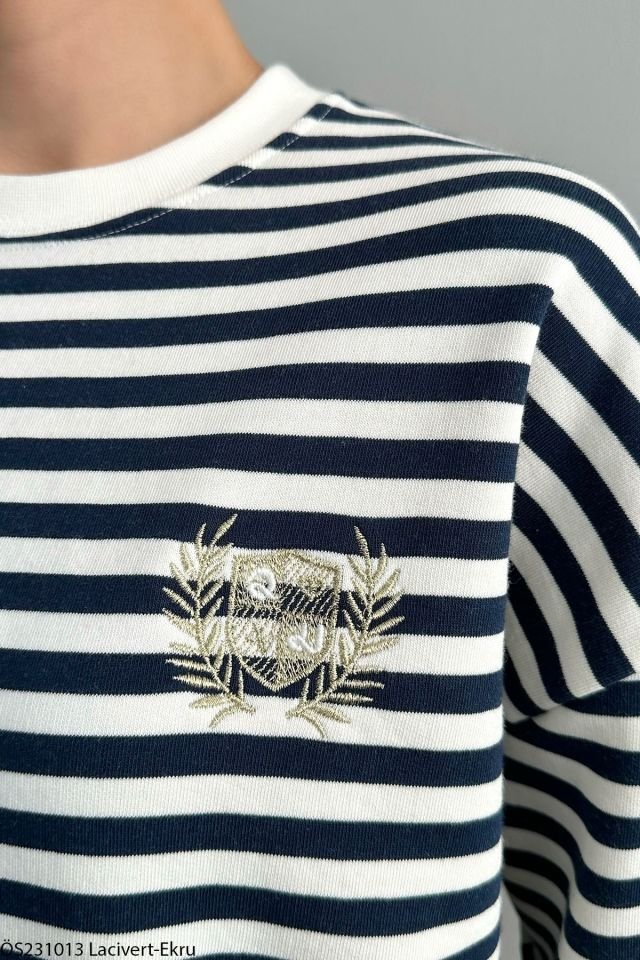 Siyah Beyaz Pamuklu Akasya Logolu Sweatshirt