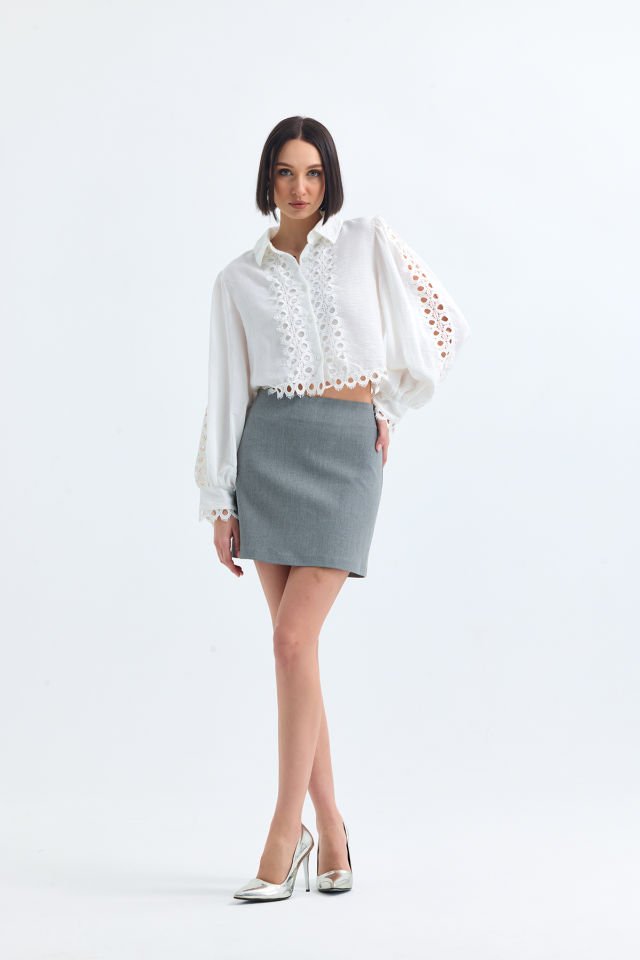 Kenarları Güpür Dantelli Crop Boy Poplin Beyaz Gömlek